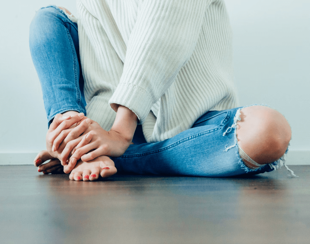 How to Avoid Menstrual Bloating and Tight Jeans 01